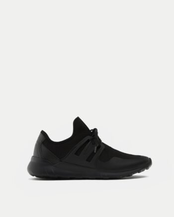 Sock sneakers with side pieces